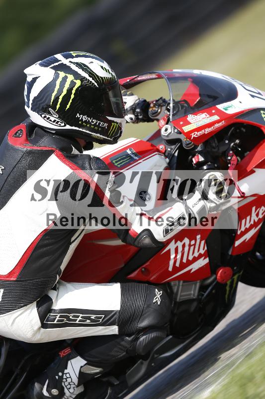 /45 10.08.2025 Plüss Moto Sport ADR/Freies Fahren/105